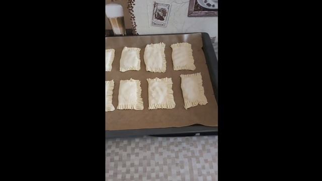 Слойки с фаршем/ котлеты???