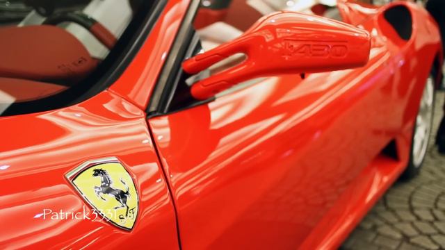 Ferrari F430 Spider with an Lamborghini Murcielago Bobby-Car on the passengers seat смотреть онлайн