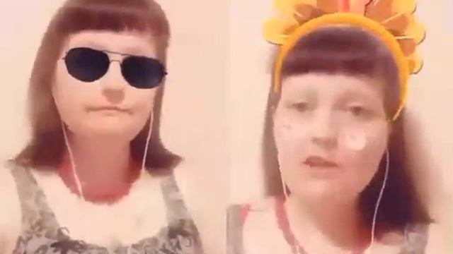песня называется " ЦВЕТОК И НОЖ" смотреть онлайн