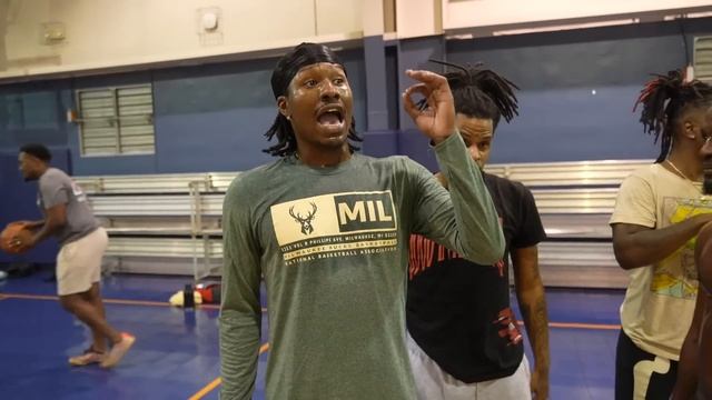 Duke Dennis Dunks On 2 PEOPLE? DEEBLOCK 5V5 BASKETBALL!