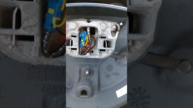 Как снять подушку безопасности Largus. смотреть онлайн