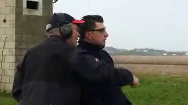 Clay pigeon shooting video tips: Lesson 3 смотреть онлайн