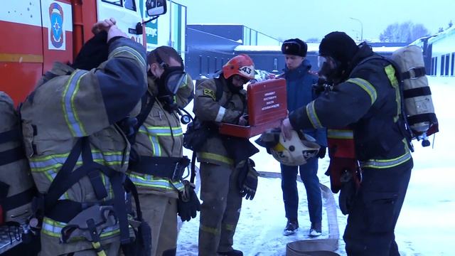 Пожарные учения в ковид-госпитале смотреть онлайн