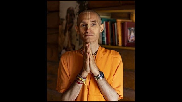 Е.М. Сарвагья прабху. Уддхава-кунда. Парикрама по Говардхану. 2023.03.05 смотреть онлайн