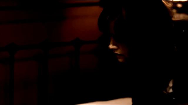 Doctor Who 8x01  Doctor & Clara   Still I Fly