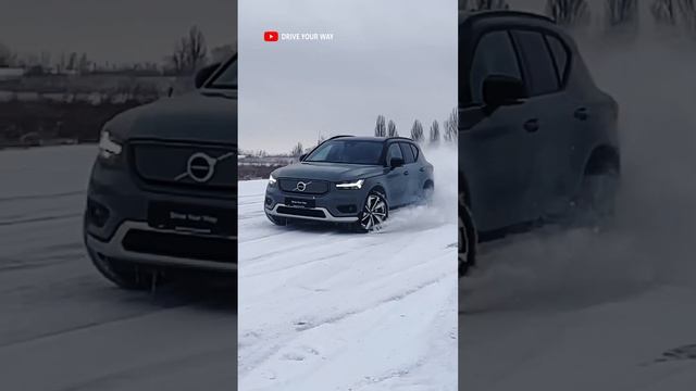 Volvo XC40 Recharge Winter Drive смотреть онлайн