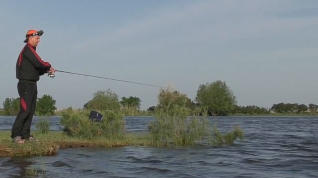 Эта приманка творит чудеса Астрахань Бузан Вытеки Рыбалка на Фора Фиш 2021 смотреть онлайн