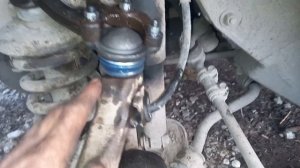 шевроле нива.ремонт.замена шаровой и салейнблока верхнего ручега.поменял резину.