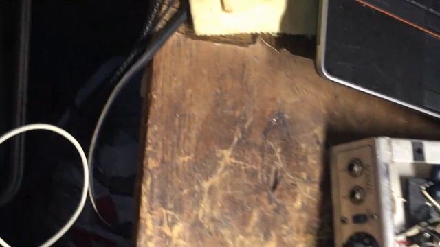 LET'S LOOK AT THE GUT'S ! | 77' Fender Twin Reverb 135-Watt ( MODDED TO 65' Fender Twin 85 Watt ) смотреть онлайн