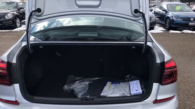 Susan's 2017 Volkswagen Passat Video смотреть онлайн