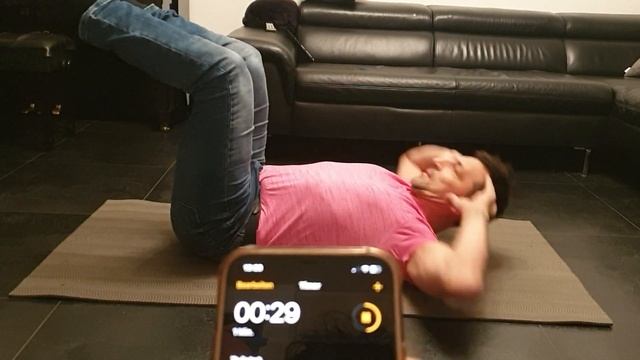 Задание от Зеленой Свечи. Скручивания с согнутыми ногами 12. Выполнено. смотреть онлайн