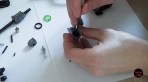 Crosman C11 пневмат полная разборка. Замена ремкомплекта кросман. Пневмат травит воздух