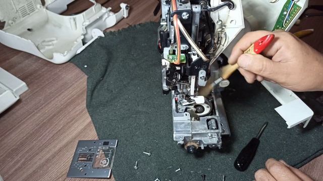 Janome DC - 3050 ремонт швейной машины смотреть онлайн
