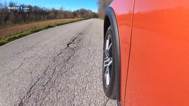 FIAT TIPO | se vi piacciono le auto alte, ecco come va la CROSS! смотреть онлайн