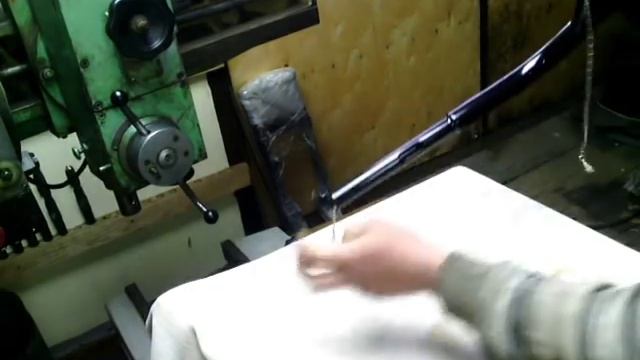 Как проложить проводку в мото-руль/ installing wires in motorcycle handlebars смотреть онлайн