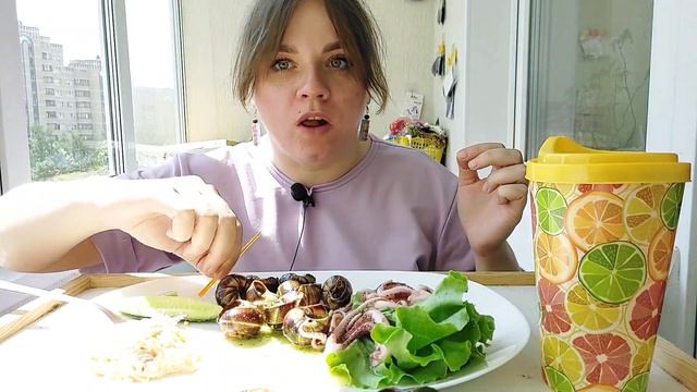 Мукбанг улитки, щупальца кальмара, салат | Snail mukbang, squid tentacles, salad #фудблогер #мукбанг смотреть онлайн