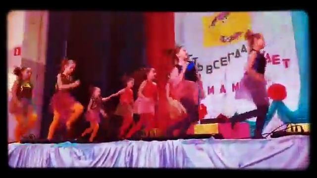 Танец кубики на день мамы смотреть онлайн