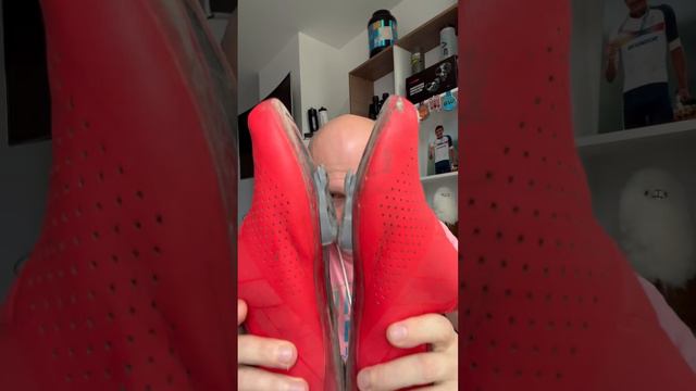 Как проверить симметричность установки шипов на велотуфлях #велотуфли #велоспорт #контактныепедали смотреть онлайн