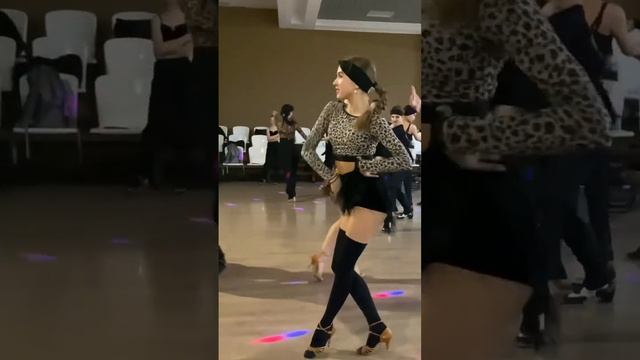 Ростик и Аня-старое видео? #ballroomdance #dance #бальныетанцы #dancer #бальникипоймут смотреть онлайн