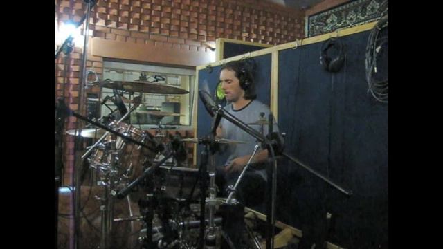 Studio2.mov смотреть онлайн