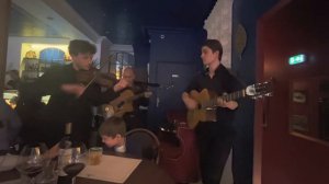 Пусть бегут неуклюже пешеходы по лужам ! Париж. Франция