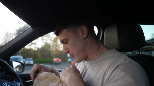 Christmas Fast Food Menu Challenge! *7,000 CALORIES* смотреть онлайн