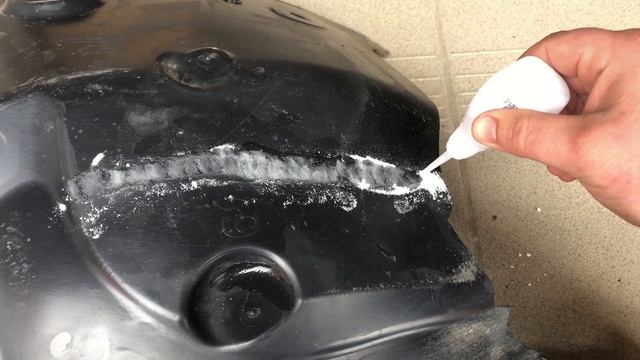 КАК СКЛЕИТЬ ЛЮБОЙ ПЛАСТИК! Склейка пластика НАМЕРТВО! How to glue plastic! смотреть онлайн