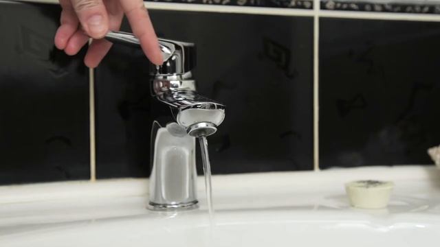 Смеситель для раковины с каналом для фильтрованной воды смотреть онлайн