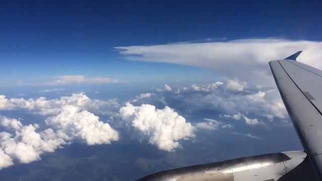 Волшебные облака в небе над Черногорией.