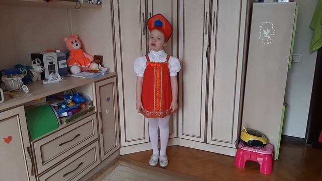 Скрябина Аня, 7лет стихотворение про масленицу- автор не известен смотреть онлайн