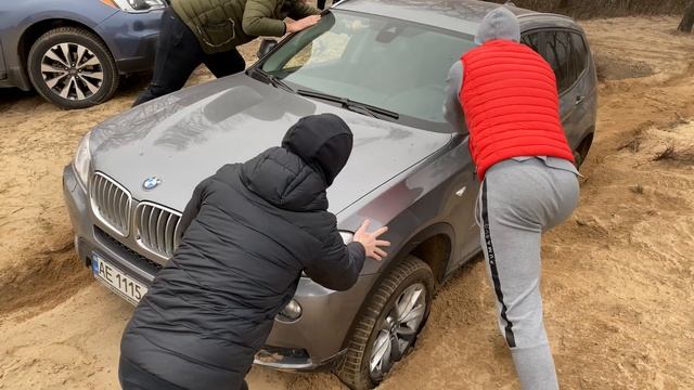Subaru и BMW в песках, X-drive или X-Mode кто сильнее?