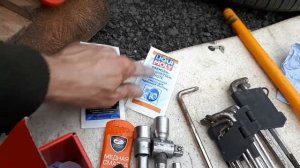 Фольксваген Тигуан 2. Замена задних колодок.Помошник Вася диагност!