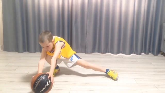 ФІЗИЧНІ ВПРАВИ для юних баскетболістів! смотреть онлайн