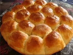 Пирог с конфетами "Дружная семейка"