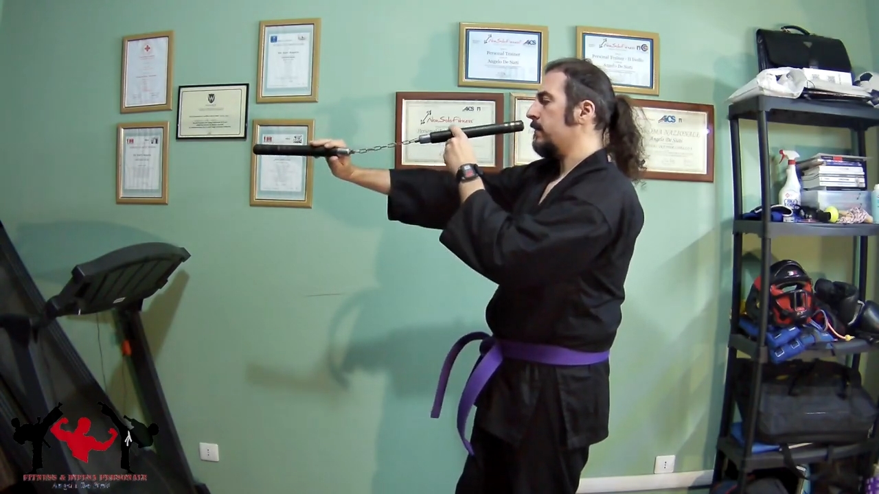 Nunchaku lezione n°1: DISTANZA ?? РАССТОЯНИЕ .mp4 смотреть онлайн