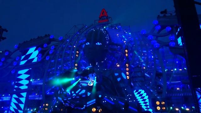 Johnny Kelvin - Live Alfa Future People 2016