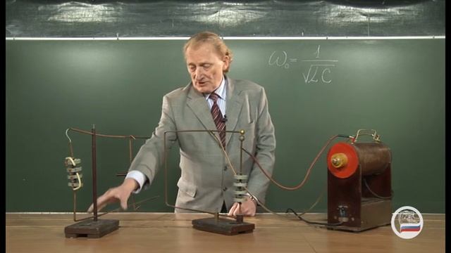 Искровые резонансные контуры. Подстройка индуктивностью смотреть онлайн
