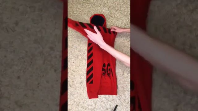 Как компактно сложить худи! Подписывайся 🤟#как #лайфхаки #худи смотреть онлайн