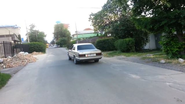 Mercedes W126 прямоток. M103 троит. смотреть онлайн