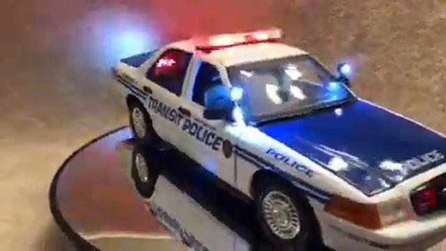 1/18 scale NYC Transit District 1 Ford Crown Vic смотреть онлайн