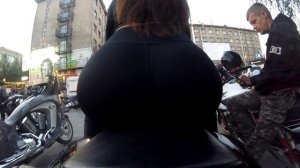Мотопикап девушки. Прокатил спортивную красотку на спортивном мотоцикле.