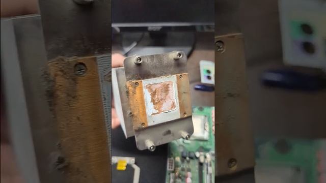 Серверные башни близнецы смотреть онлайн