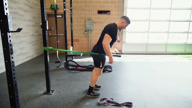 Hip Mobility Guide: Roller Routine, Stretches, & Favorite Warm-Ups смотреть онлайн