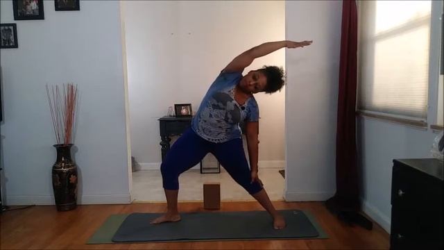 50 Minute Yoga Stretch смотреть онлайн