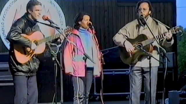 Трио МАРТ и А. Васин-Макаров на Фестивале авторской песни в Коломенском. 28 июня 2003 г. смотреть онлайн