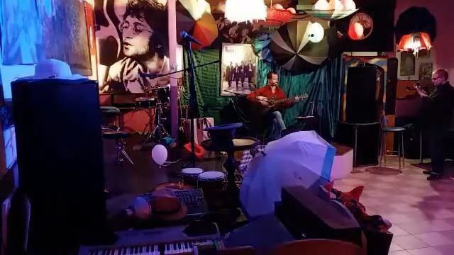 КоляN Арестов и Иван Денков - выступление в арт-кафе "Парасоля" 21.04.2019. вторая часть смотреть онлайн