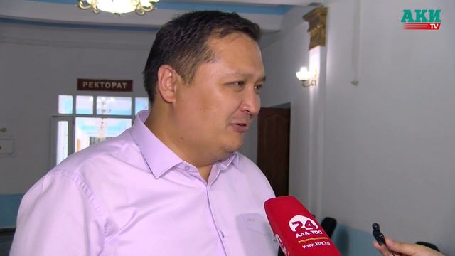 Претенденты в президенты Кыргызстана сдают тестирование на знание государственного языка. смотреть онлайн