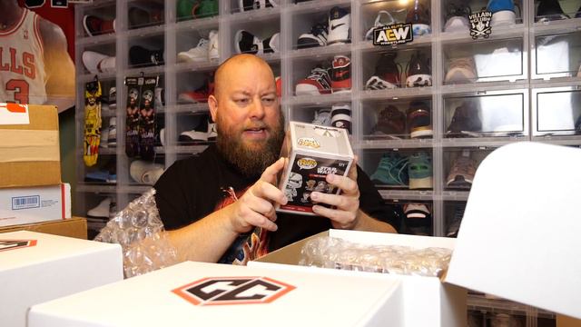 Opening an AMAZING $500 Chalice Collectibles Funko Pop Mystery Box + Crazy Return Value Inside смотреть онлайн