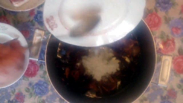 САЛО В ДОМАШНИХ УСЛОВИЯХ! БЫСТРОЕ "КОПЧЁНОЕ" САЛО В ЛУКОВОЙ ШЕЛУХЕ.? смотреть онлайн