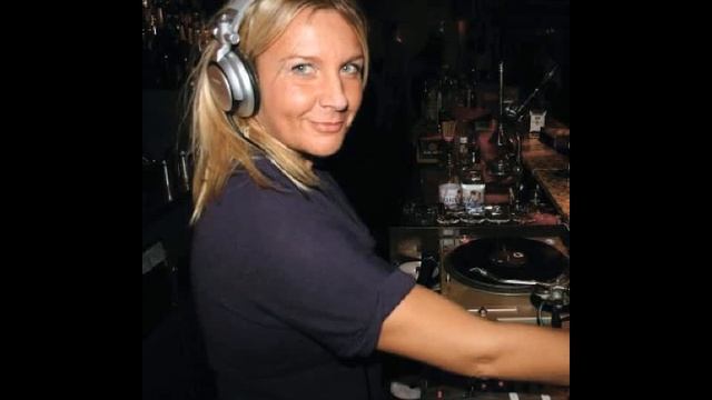 Shock! Miss Groovy - Mc.Merlino 2-12-2000 смотреть онлайн